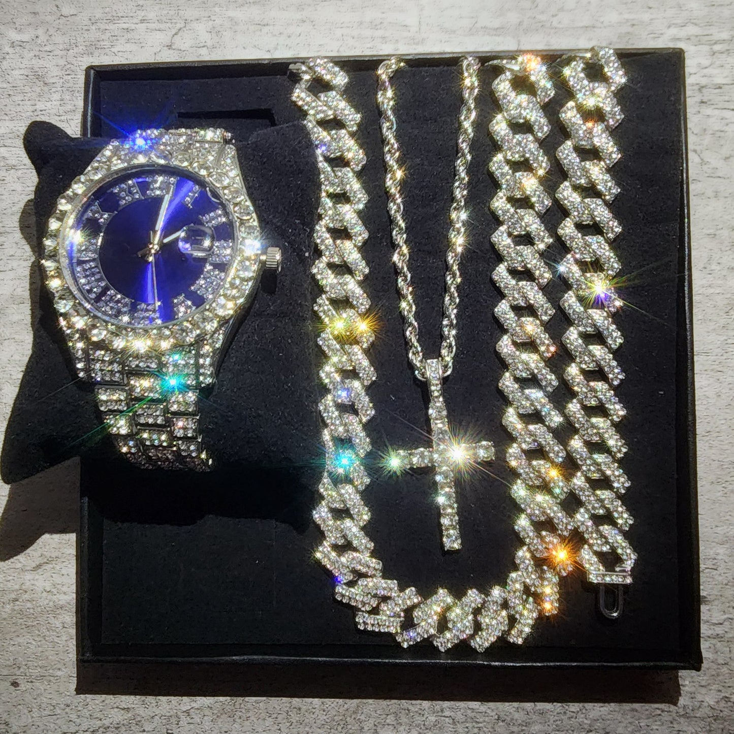 SET DE 4 PIEZAS (EN COLOR AZUL Y PLATA)