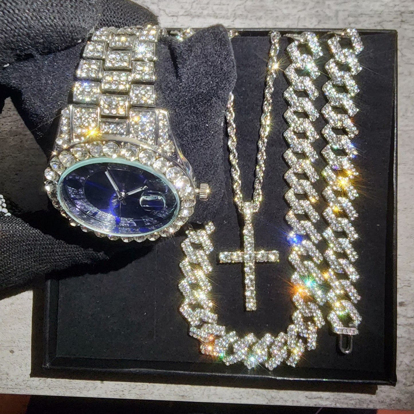 SET DE 4 PIEZAS (EN COLOR AZUL Y PLATA)