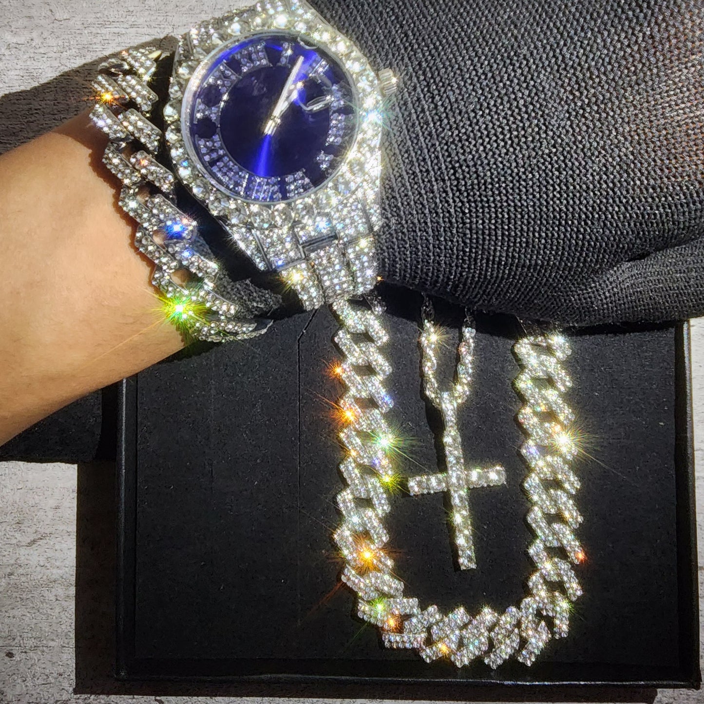 SET DE RELOJ + PULSERA + COLLAR (COLOR AZUL Y PLATA)